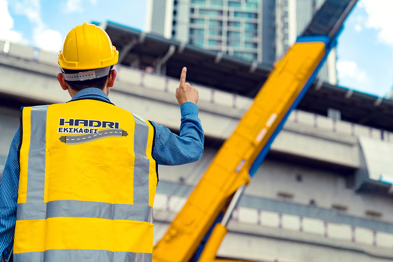 Hadri εκσκαφές worker-background